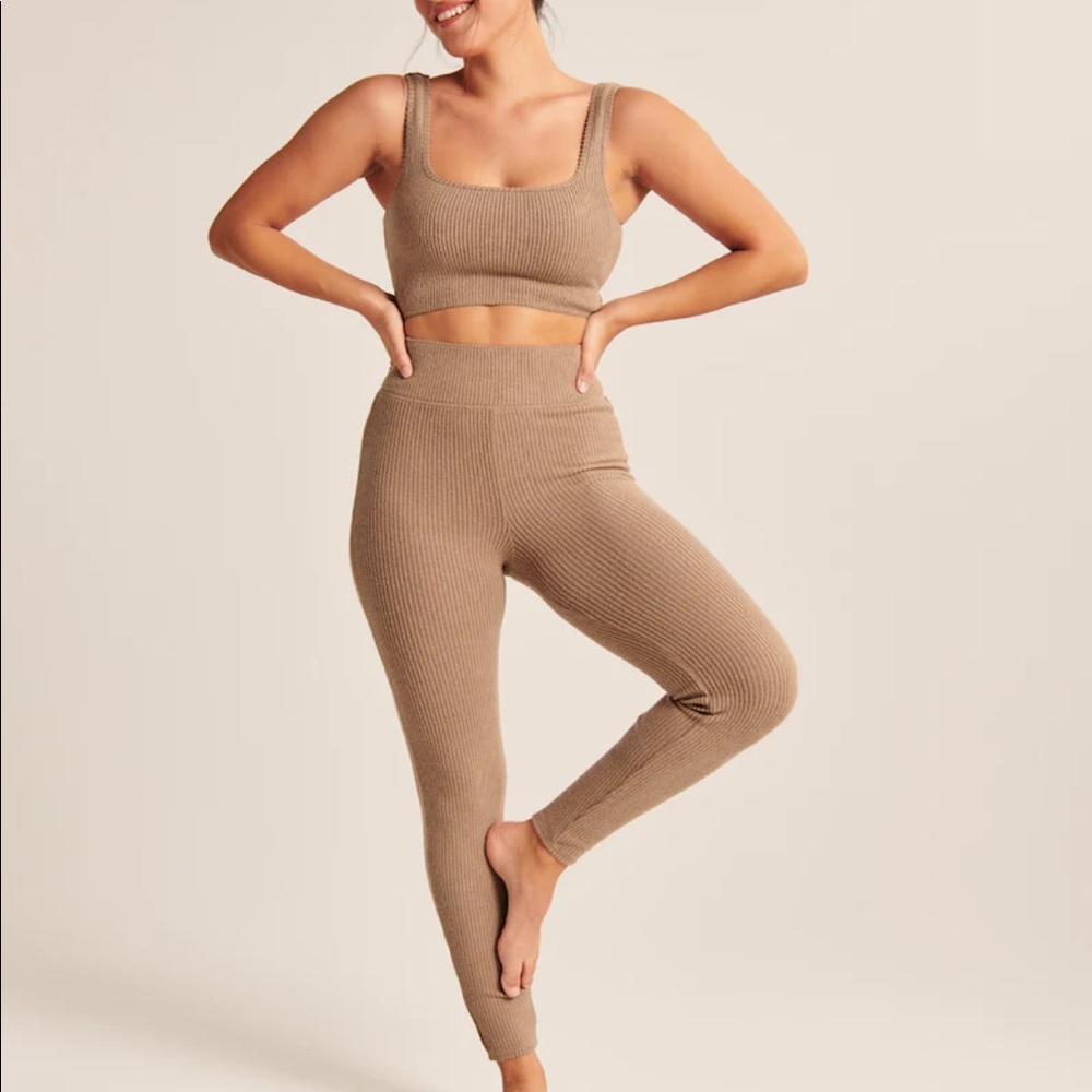 Abercrombie soft tan lounge leggings NEW